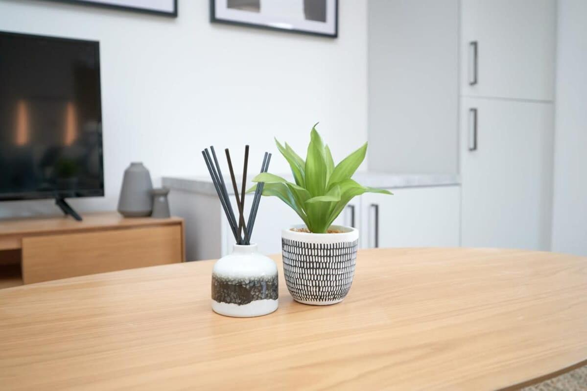 A Stylish Apartment With Parking In Preston Preston  Exterior photo